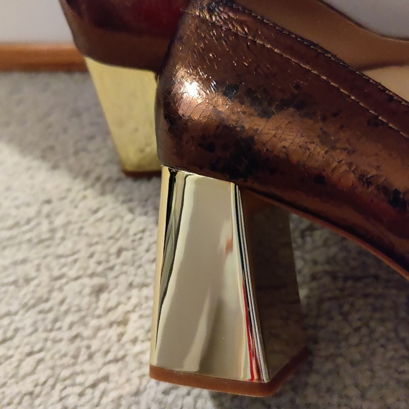 Zara Bronze Metallic Cracked Leather Mid Heel Shoes - Picture 5 of 7